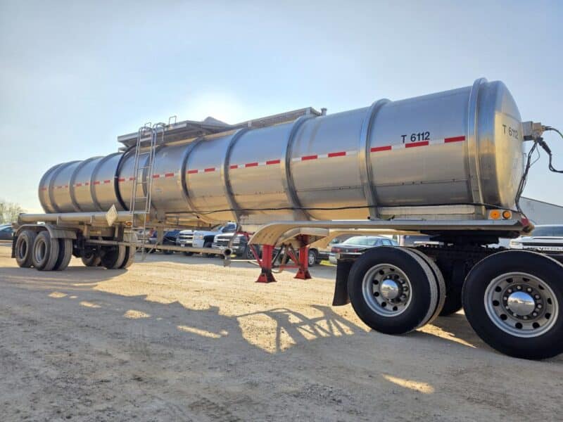U-4840 1995 Bar-Bel 7500 Gallon Stainless Steel Semi Tanker