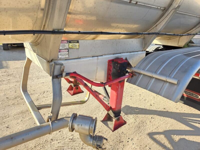 U-4840 1995 Bar-Bel 7500 Gallon Stainless Steel Semi Tanker