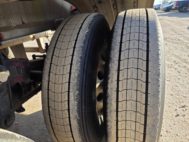 U-4840 1995 Bar-Bel 7500 Gallon Stainless Steel Semi Tanker