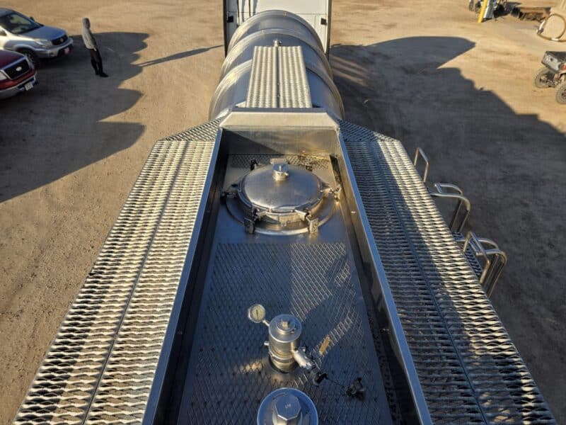 U-4840 1995 Bar-Bel 7500 Gallon Stainless Steel Semi Tanker