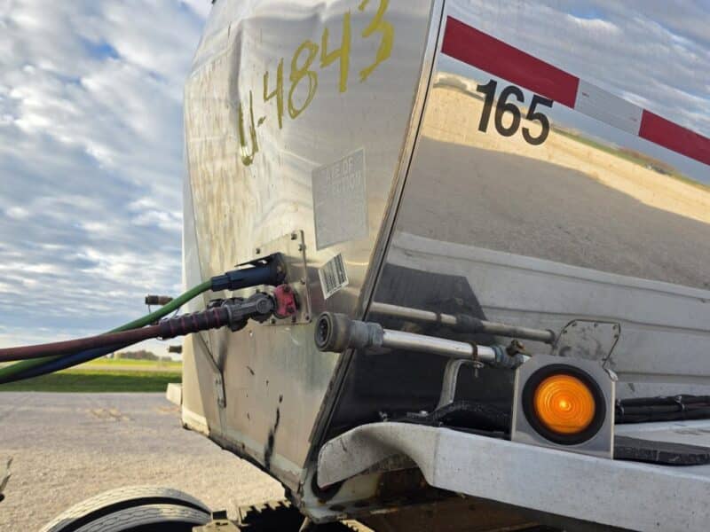 U-4843 2001 TremCar 6700 Gallon Stainless Steel Semi Tanker U-4843 2001 TremCar 6700 Gallon Stainless Steel Semi Tanker