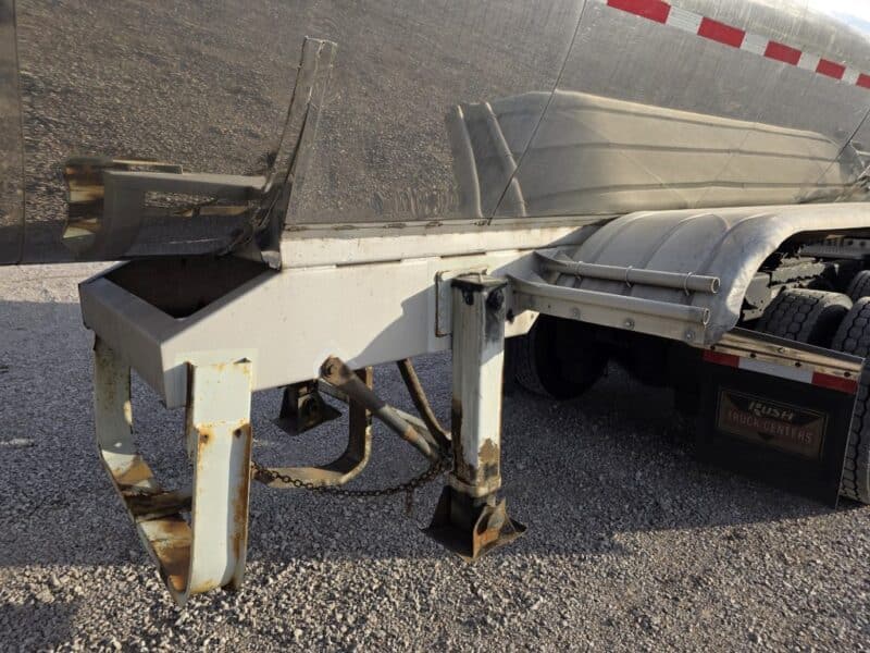 U-4843 2001 TremCar 6700 Gallon Stainless Steel Semi Tanker U-4843 2001 TremCar 6700 Gallon Stainless Steel Semi Tanker