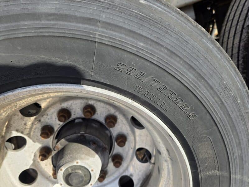 U-4843 2001 TremCar 6700 Gallon Stainless Steel Semi Tanker U-4843 2001 TremCar 6700 Gallon Stainless Steel Semi Tanker