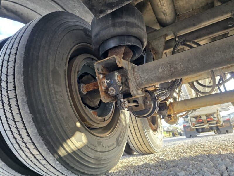 U-4843 2001 TremCar 6700 Gallon Stainless Steel Semi Tanker U-4843 2001 TremCar 6700 Gallon Stainless Steel Semi Tanker