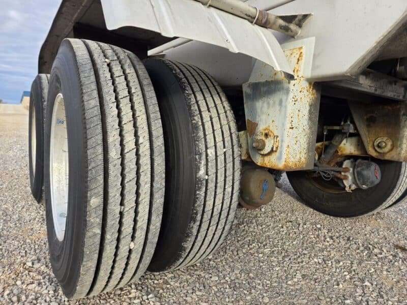 U-4843 2001 TremCar 6700 Gallon Stainless Steel Semi Tanker U-4843 2001 TremCar 6700 Gallon Stainless Steel Semi Tanker