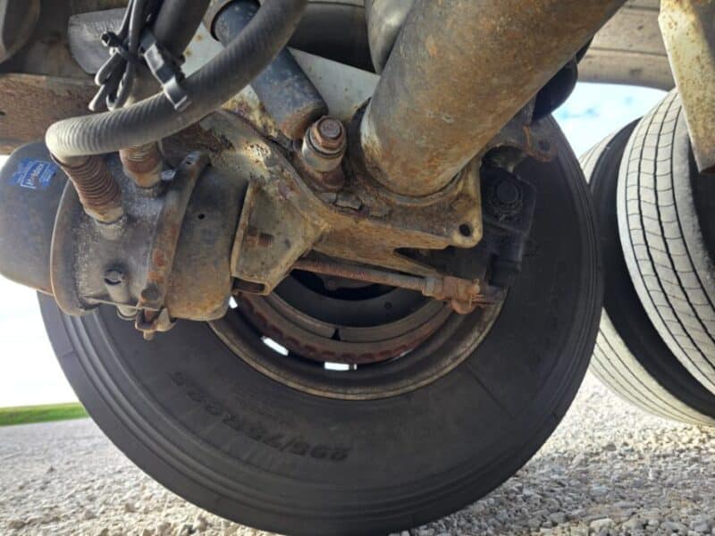 U-4843 2001 TremCar 6700 Gallon Stainless Steel Semi Tanker U-4843 2001 TremCar 6700 Gallon Stainless Steel Semi Tanker