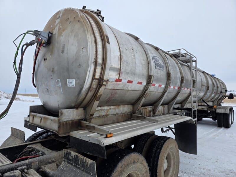U-4839 2001 Brenner 7200 Gallon Stainless Steel Semi Tanker