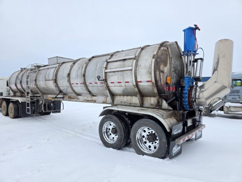U-4839 2001 Brenner 7200 Gallon Stainless Steel Semi Tanker