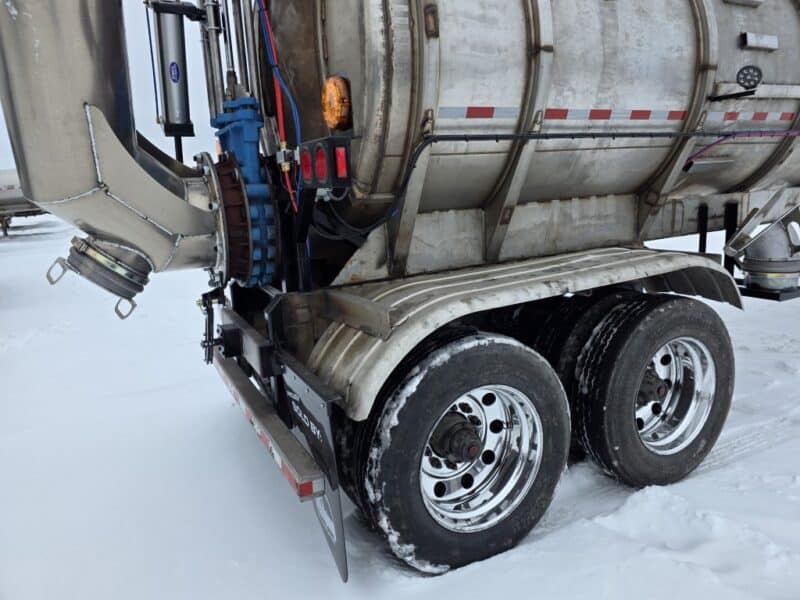 U-4839 2001 Brenner 7200 Gallon Stainless Steel Semi Tanker