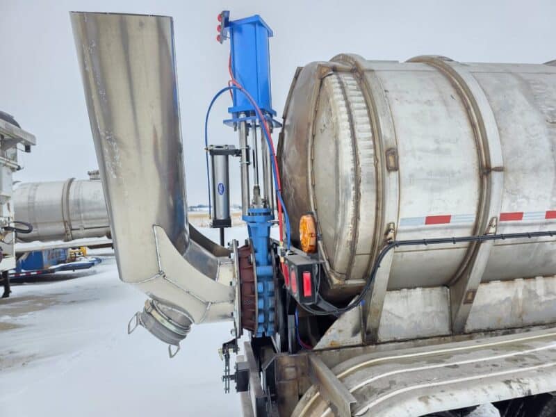 U-4839 2001 Brenner 7200 Gallon Stainless Steel Semi Tanker