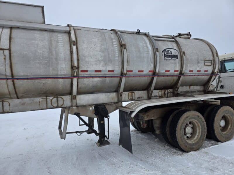 U-4839 2001 Brenner 7200 Gallon Stainless Steel Semi Tanker