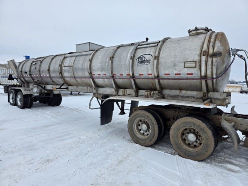 U-4839 2001 Brenner 7200 Gallon Stainless Steel Semi Tanker