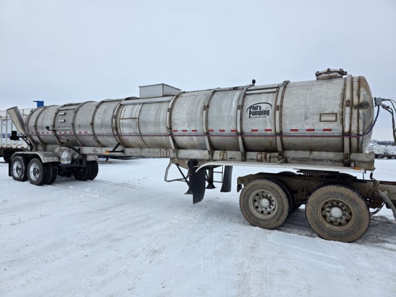 U-4839 2001 Brenner 7200 Gallon Stainless Steel Semi Tanker