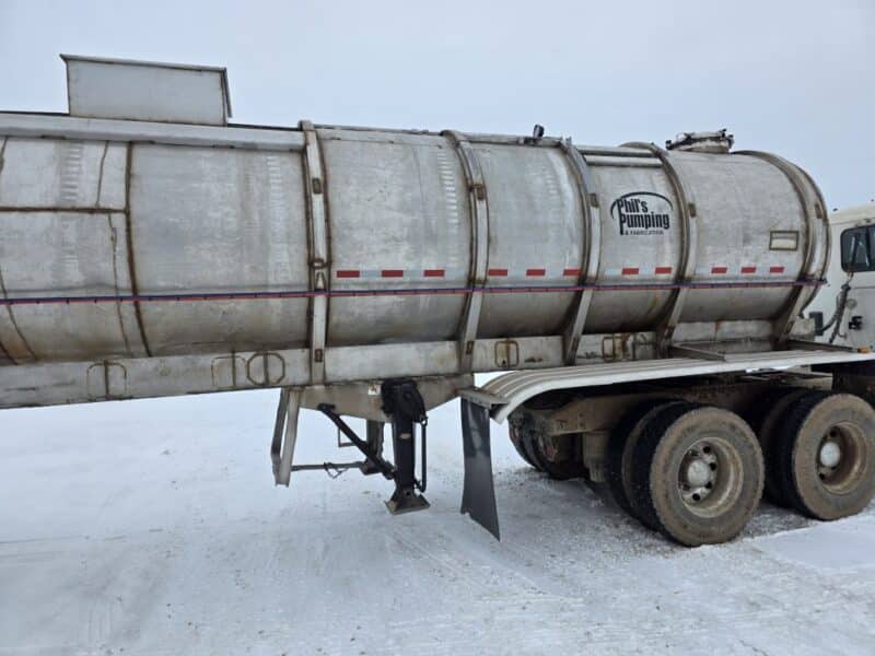U-4839 2001 Brenner 7200 Gallon Stainless Steel Semi Tanker
