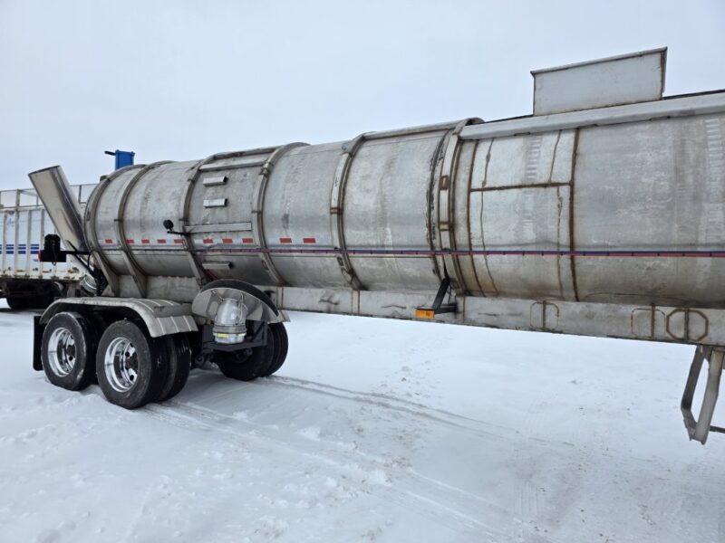 U-4839 2001 Brenner 7200 Gallon Stainless Steel Semi Tanker