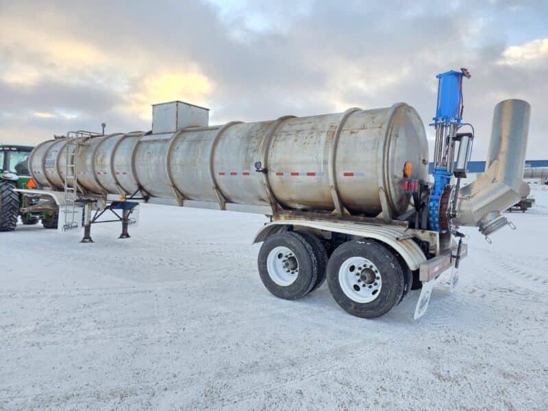 U-4844 1994 Polar 7000 Gallon Stainless Steel Semi Tanker