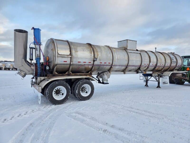 U-4844 1994 Polar 7000 Gallon Stainless Steel Semi Tanker