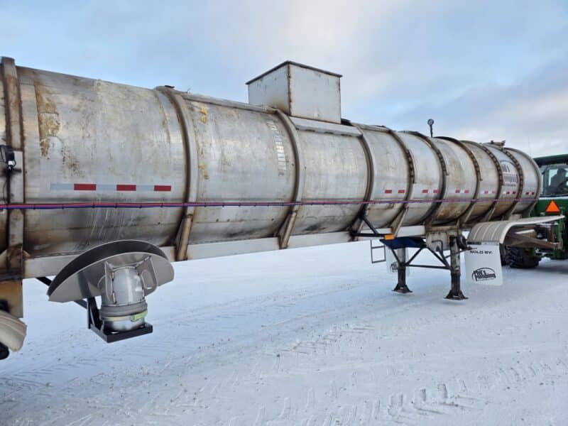 U-4844 1994 Polar 7000 Gallon Stainless Steel Semi Tanker