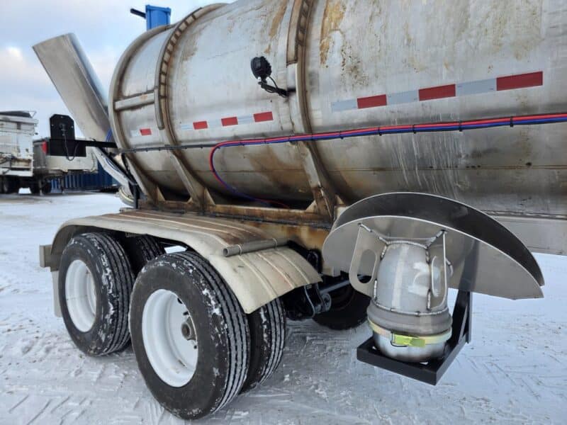 U-4844 1994 Polar 7000 Gallon Stainless Steel Semi Tanker