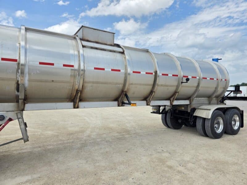 20″ Swivel Tube U-4840 1995 Bar-Bel 7500 Gallon Stainless Steel Semi Tanker