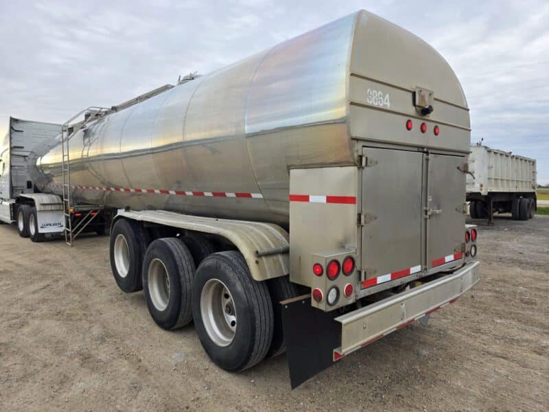 U-4841 1993 Bar-Bel 8000 Gallon Stainless Steel Semi Tanker