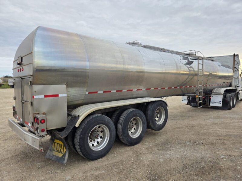 U-4841 1993 Bar-Bel 8000 Gallon Stainless Steel Semi Tanker