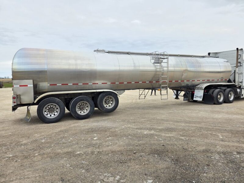 U-4841 1993 Bar-Bel 8000 Gallon Stainless Steel Semi Tanker