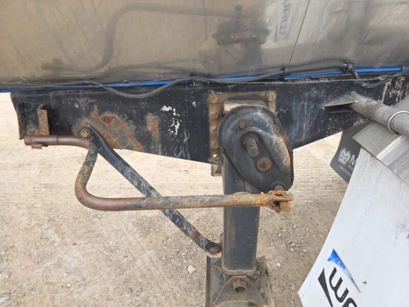 U-4841 1993 Bar-Bel 8000 Gallon Stainless Steel Semi Tanker