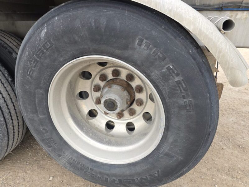 U-4841 1993 Bar-Bel 8000 Gallon Stainless Steel Semi Tanker