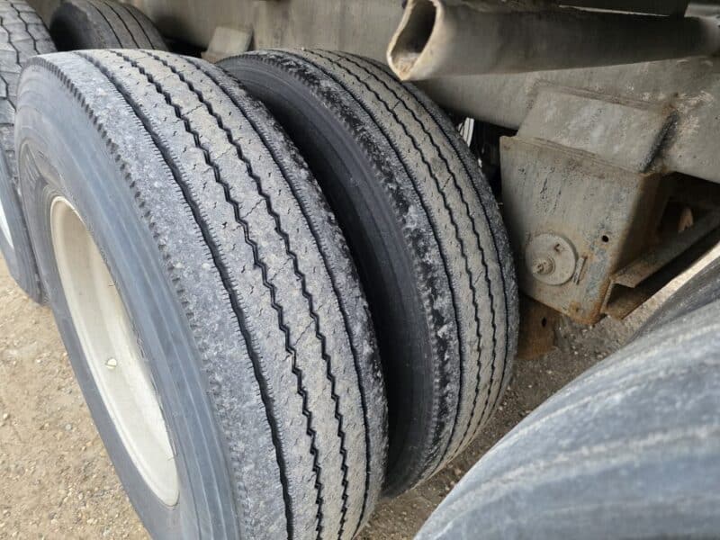 U-4841 1993 Bar-Bel 8000 Gallon Stainless Steel Semi Tanker