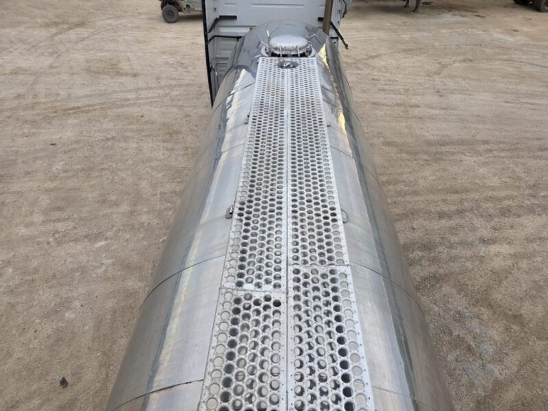 U-4841 1993 Bar-Bel 8000 Gallon Stainless Steel Semi Tanker