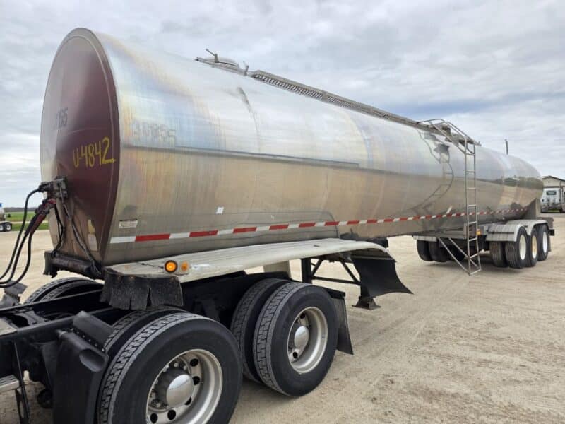 U-4842 1993 Bar-Bel 8000 Gallon Stainless Steel Semi Tanker
