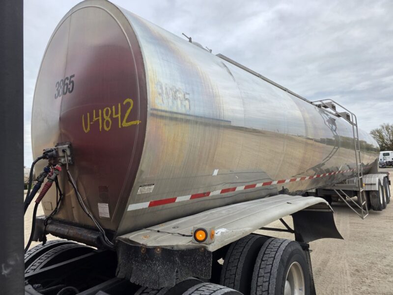 U-4842 1993 Bar-Bel 8000 Gallon Stainless Steel Semi Tanker