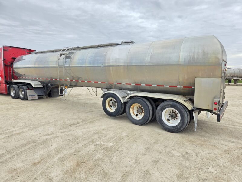 U-4842 1993 Bar-Bel 8000 Gallon Stainless Steel Semi Tanker