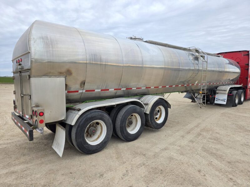 U-4842 1993 Bar-Bel 8000 Gallon Stainless Steel Semi Tanker
