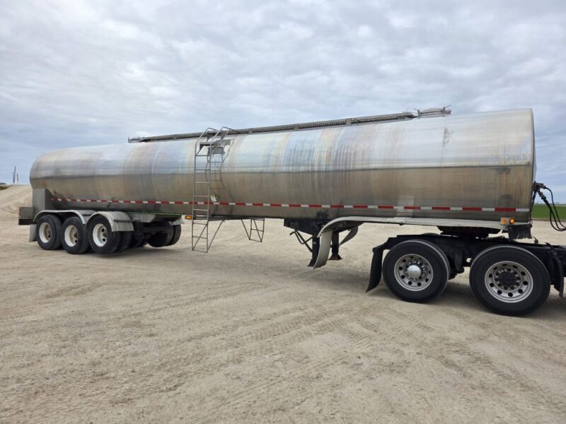 U-4842 1993 Bar-Bel 8000 Gallon Stainless Steel Semi Tanker