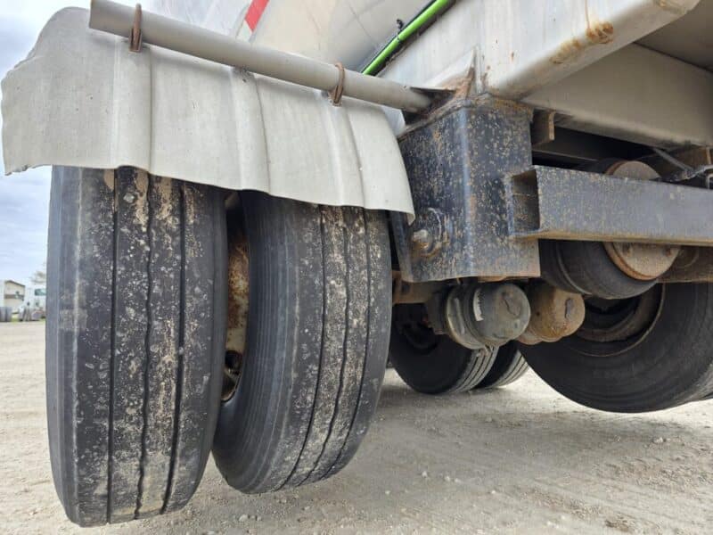 U-4842 1993 Bar-Bel 8000 Gallon Stainless Steel Semi Tanker