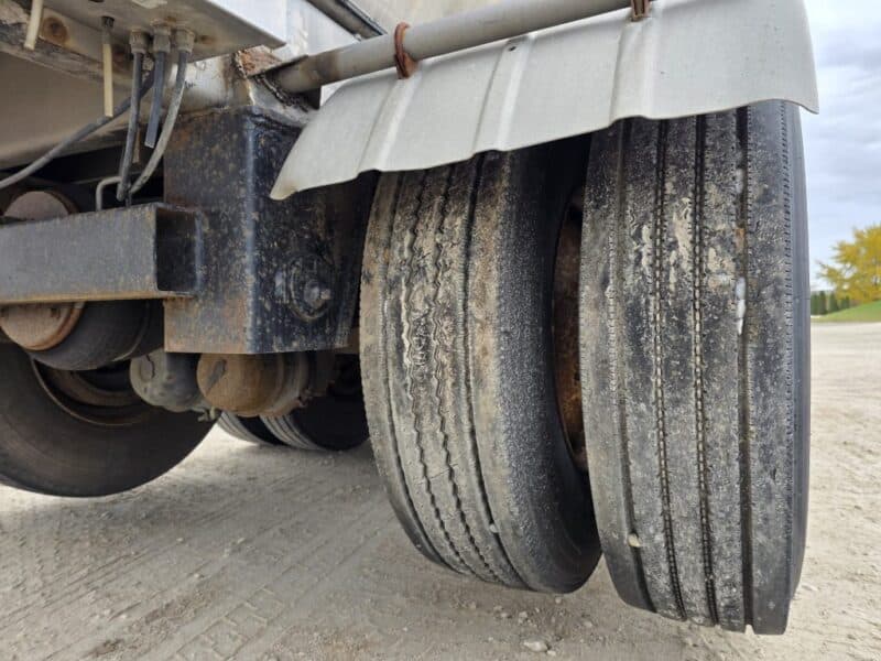 U-4842 1993 Bar-Bel 8000 Gallon Stainless Steel Semi Tanker