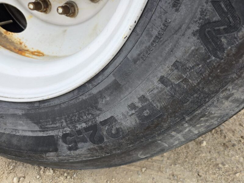 U-4842 1993 Bar-Bel 8000 Gallon Stainless Steel Semi Tanker