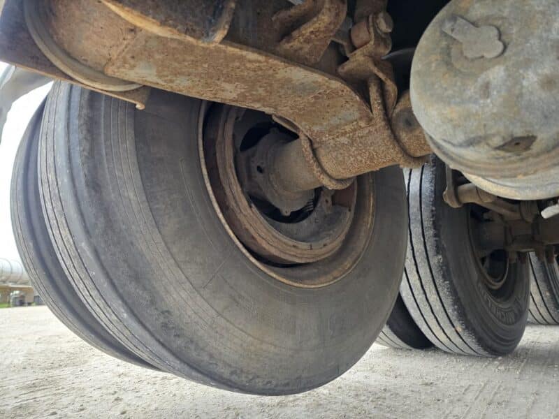 U-4842 1993 Bar-Bel 8000 Gallon Stainless Steel Semi Tanker