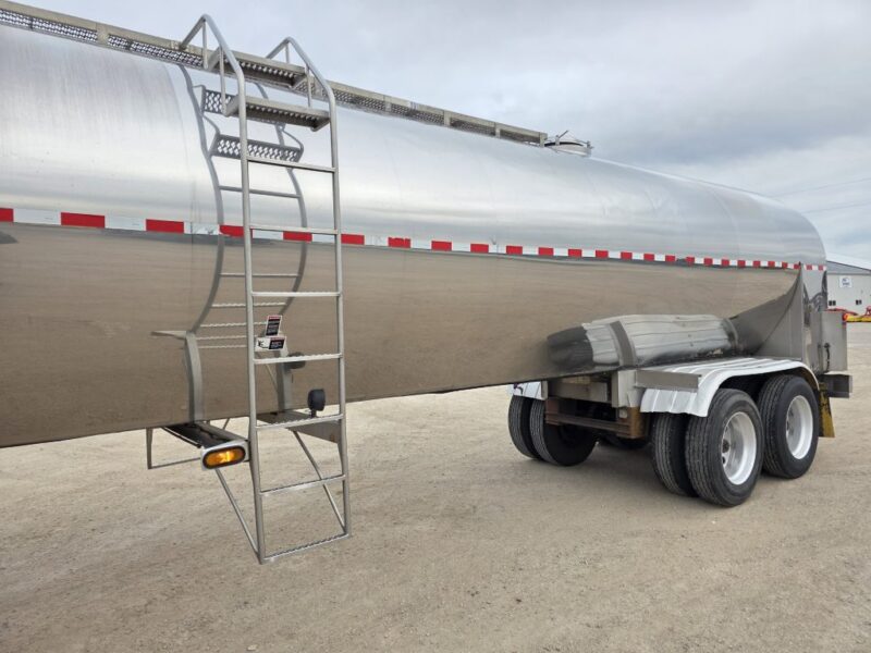 U-4846 1997 Walker 6750 Gallon Stainless Steel Semi Tanker