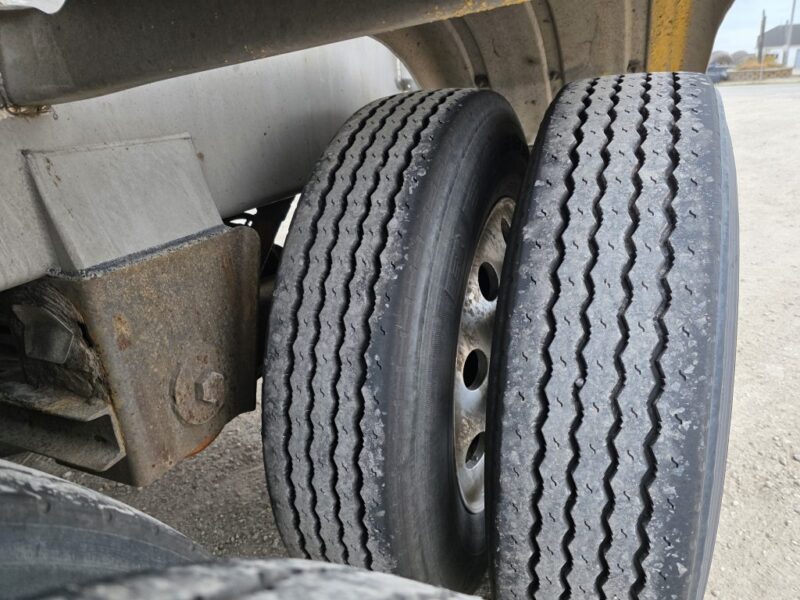 U-4846 1997 Walker 6750 Gallon Stainless Steel Semi Tanker