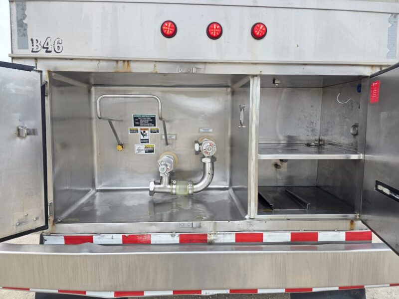 U-4846 1997 Walker 6750 Gallon Stainless Steel Semi Tanker