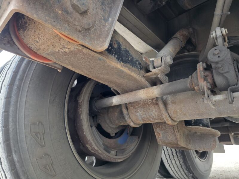 U-4846 1997 Walker 6750 Gallon Stainless Steel Semi Tanker