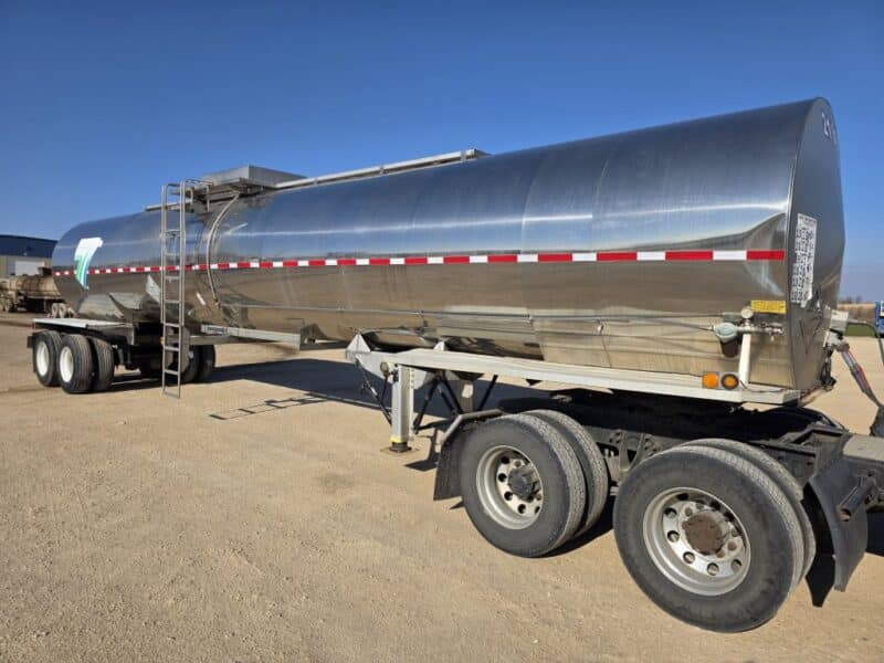U-4847 1990 Heil 7000 Gallon Stainless Steel Semi Tanker