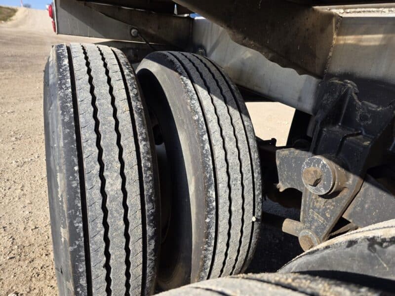 U-4847 1990 Heil 7000 Gallon Stainless Steel Semi Tanker