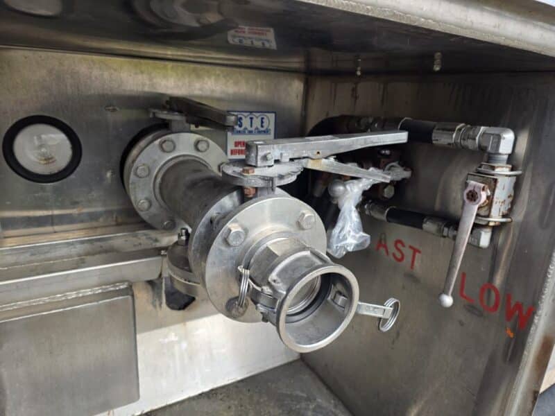 U-4849 1991 STE 6500 Gallon Stainless Steel Semi Tanker