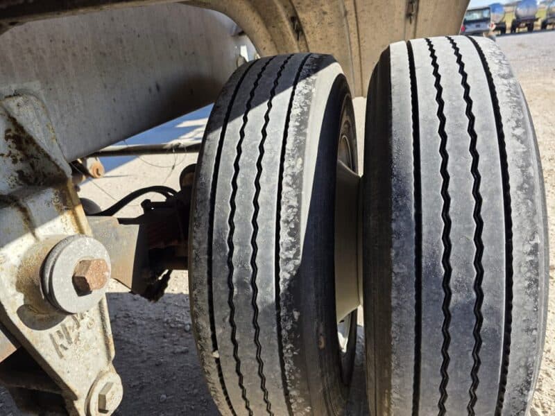 U-4848 1989 Bar-Bel 7000 Gallon Stainless Steel Semi Tanker