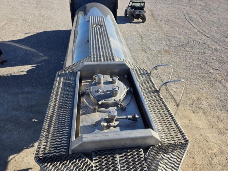 U-4848 1989 Bar-Bel 7000 Gallon Stainless Steel Semi Tanker