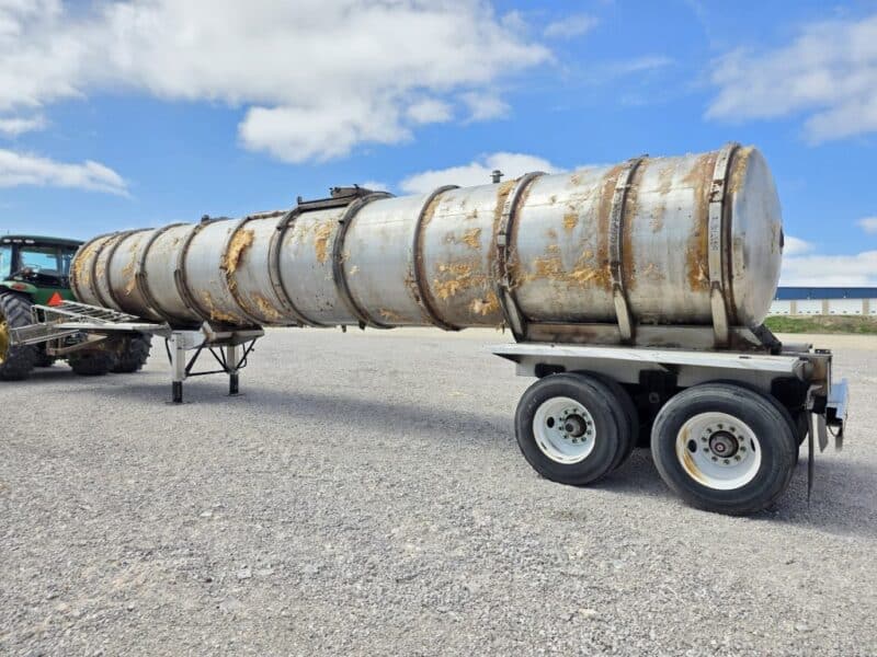 U-4847 1990 Heil 7000 Gallon Stainless Steel Semi Tanker